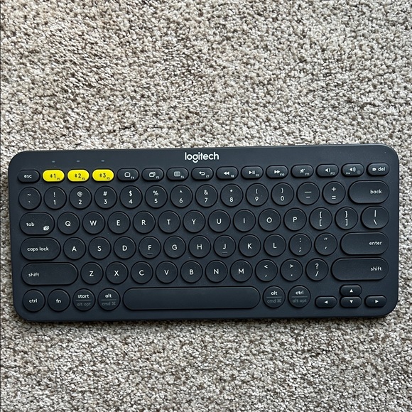 Logitech K380 Wireless Keyboard in Black - Picture 1 of 4